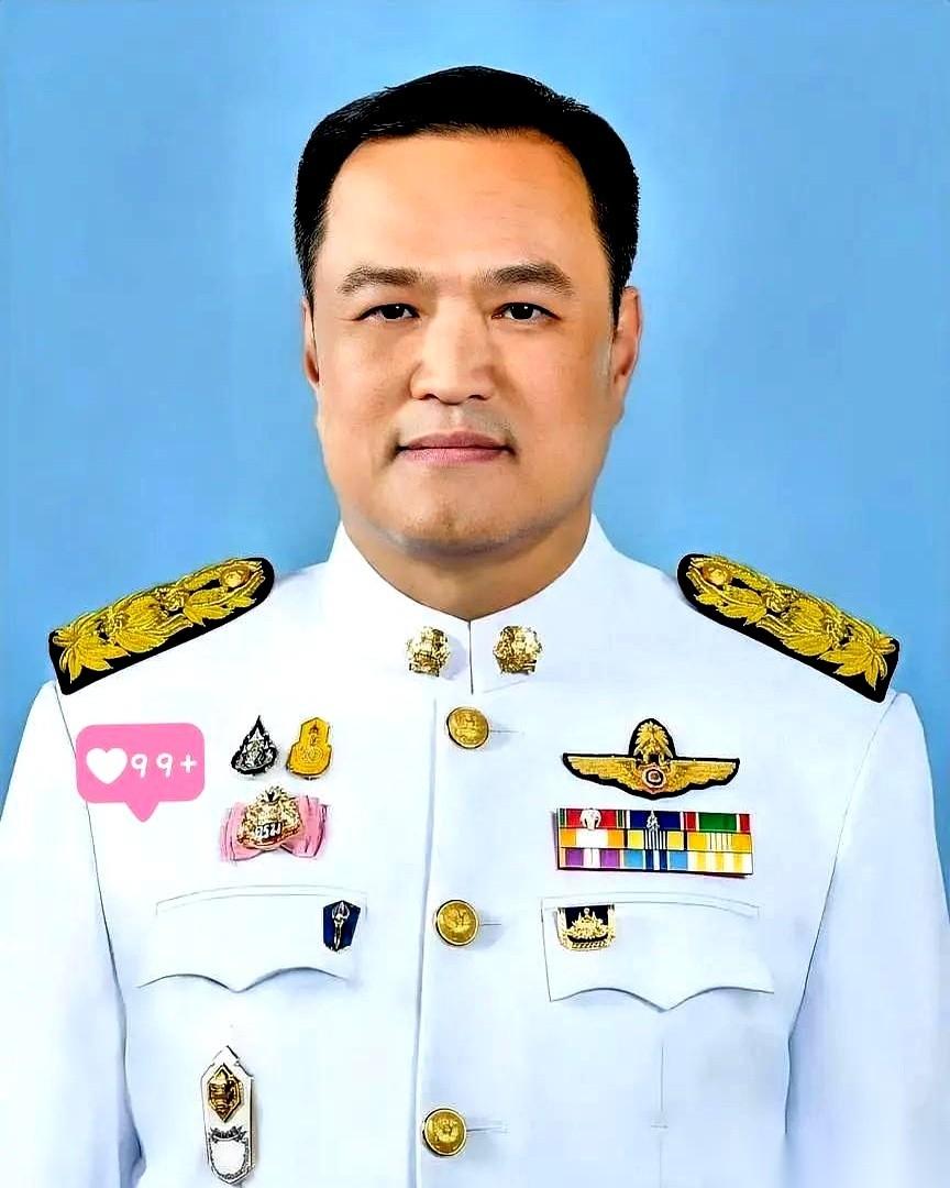一个新官上任，先抓哪三个人，基本就把家底透干净了。 泰国这位，一上来就亮了三