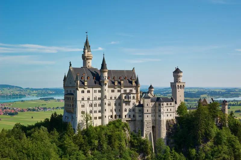 世界上黄金储备最多国家排名：第9名：日本846吨第8名：印度876吨第7名