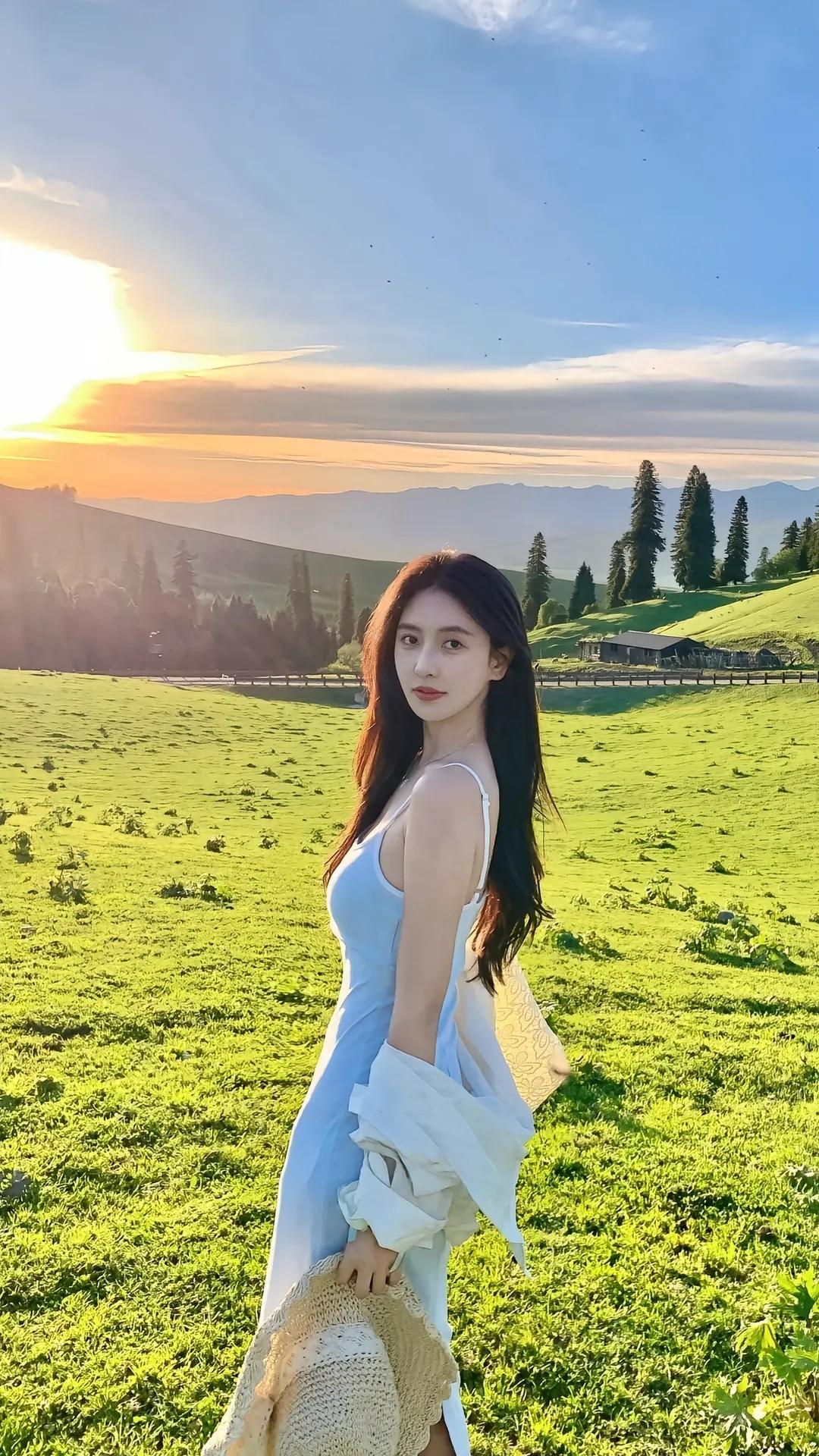 靠自己或许不会轻松，但很自由！有哪些美女让人过目难忘？美女究竟能有多美女人最
