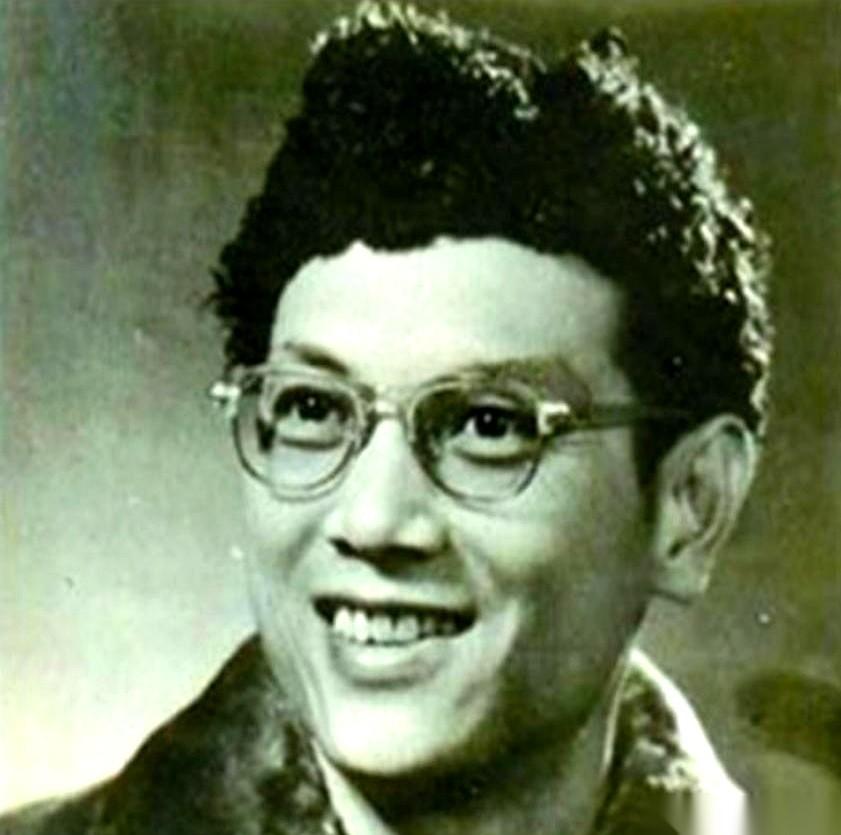 突然有人说，在美国华盛顿看见他了。就这一句话，从香港传过来，一下子炸了锅。说