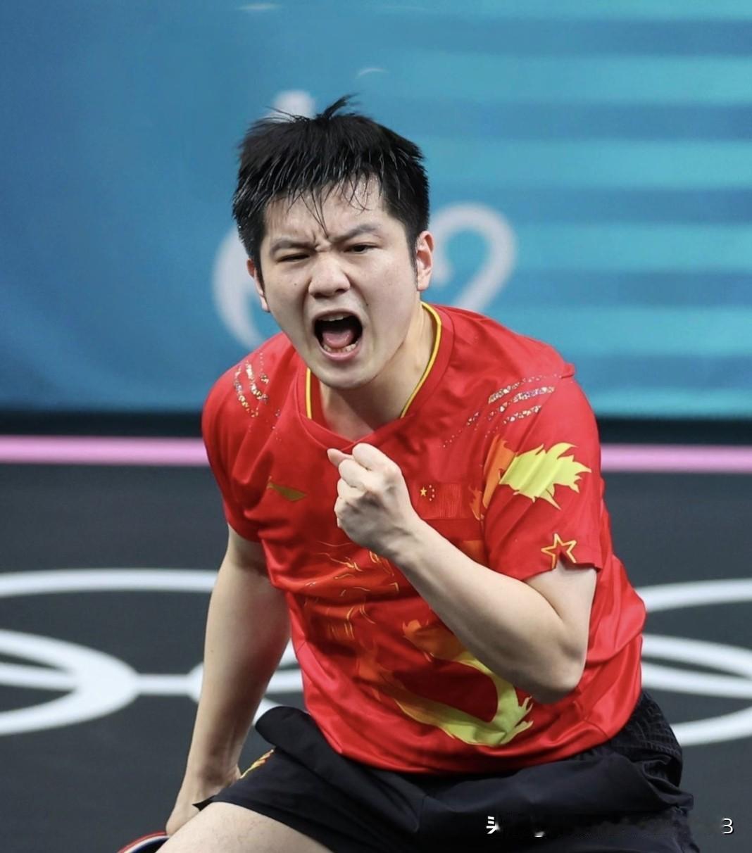 一夜之间，樊振东冲上热搜。引爆话题的，并非他在德国发布会上收获城市荣誉的高光时
