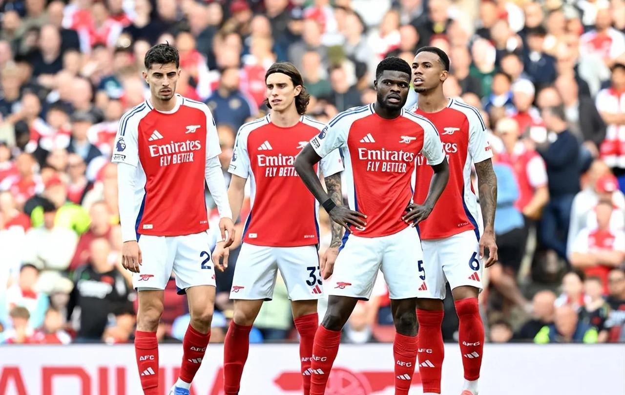 机会难得！千载难逢！属于阿森纳和阿尔特塔的机会来了，随着利物浦的陨落，整个英超再