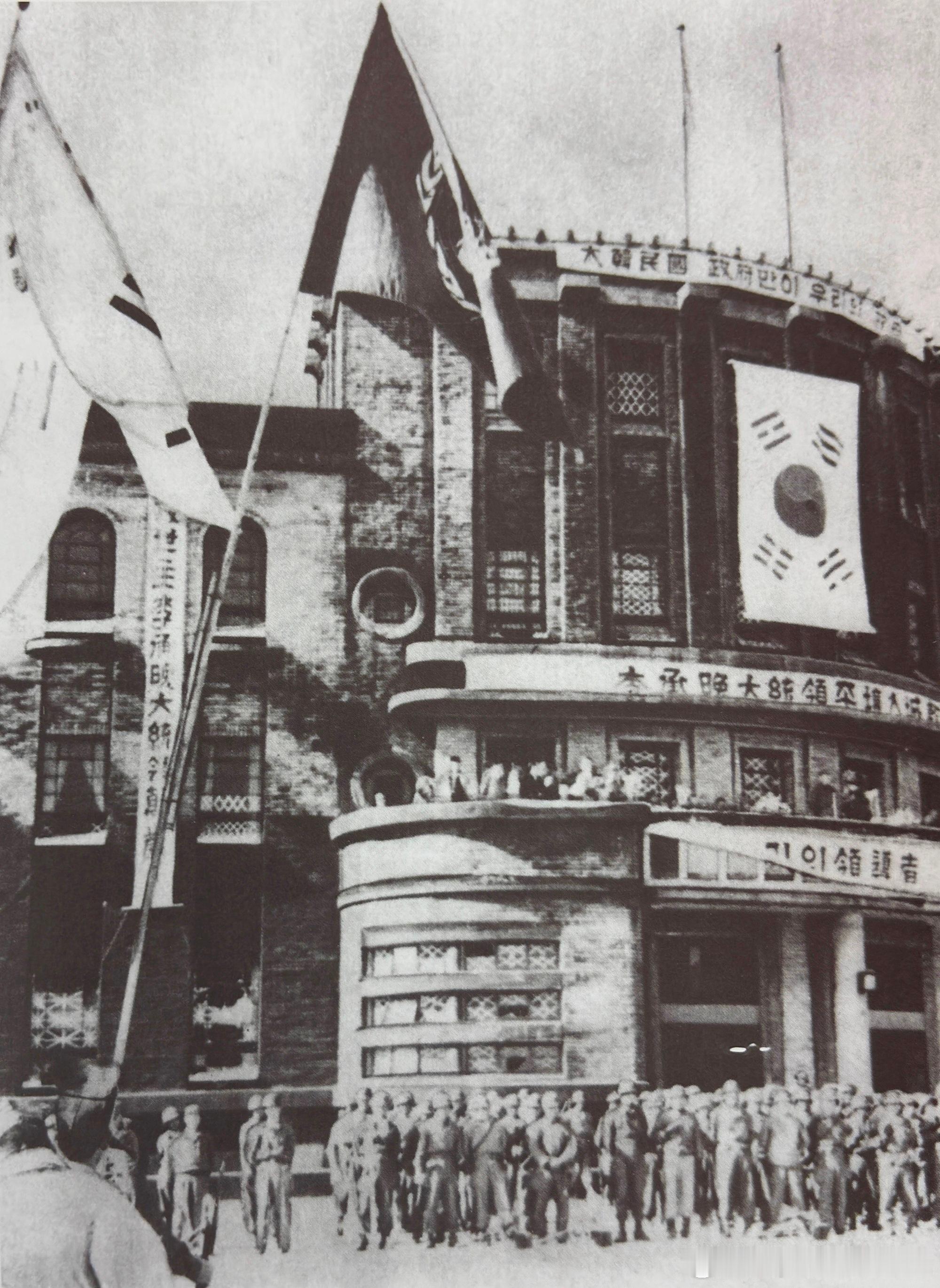 1950年10月20日美军和韩军将领参加李承晚平壤入城式军事历史全触达