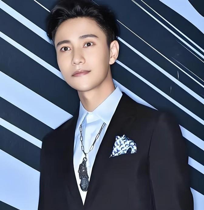 演员陈坤说：“我这一生最悲痛的，不是没有结婚，也不是儿子没有养好，恋爱谈的不多，