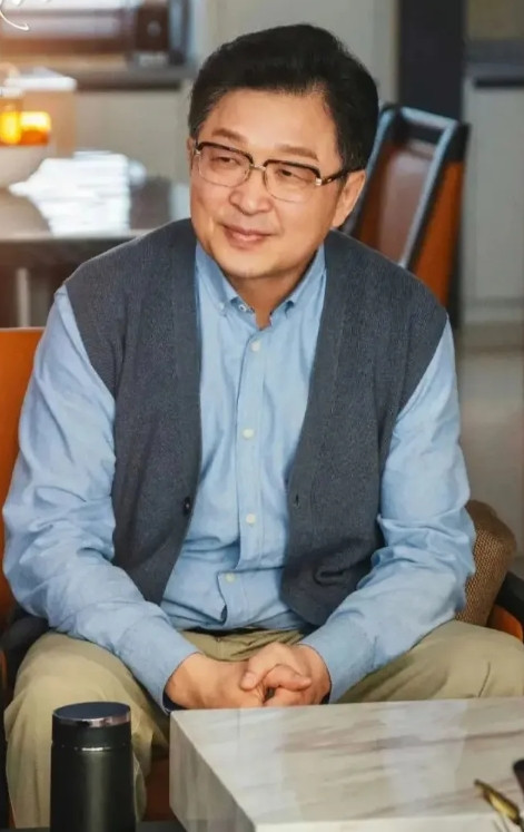《护宝寻踪》我的天呐，剧中的秦老，难怪让赵佑林，穆见晖都对他敬仰。原来他的