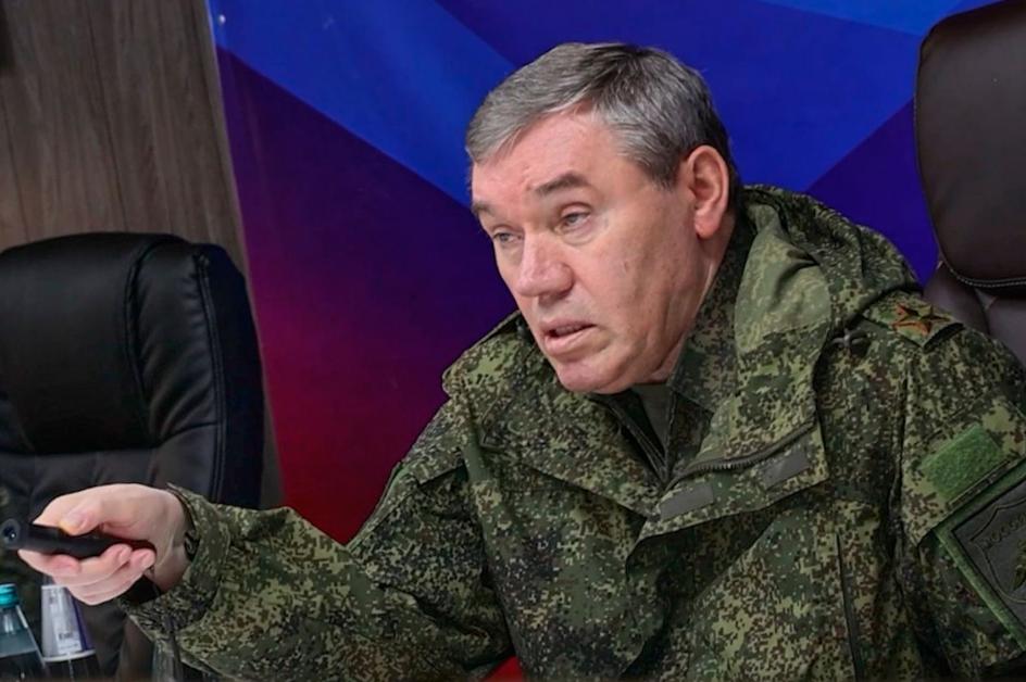 重磅！俄军攻克谢韦尔斯克，普京亲自致谢，乌军防线再遭重创12月11日，俄罗