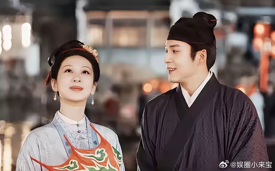 韩东君被问：当你知道要和杨紫合作《家业》时，是什么心情？他坦率地说：因为听说她对