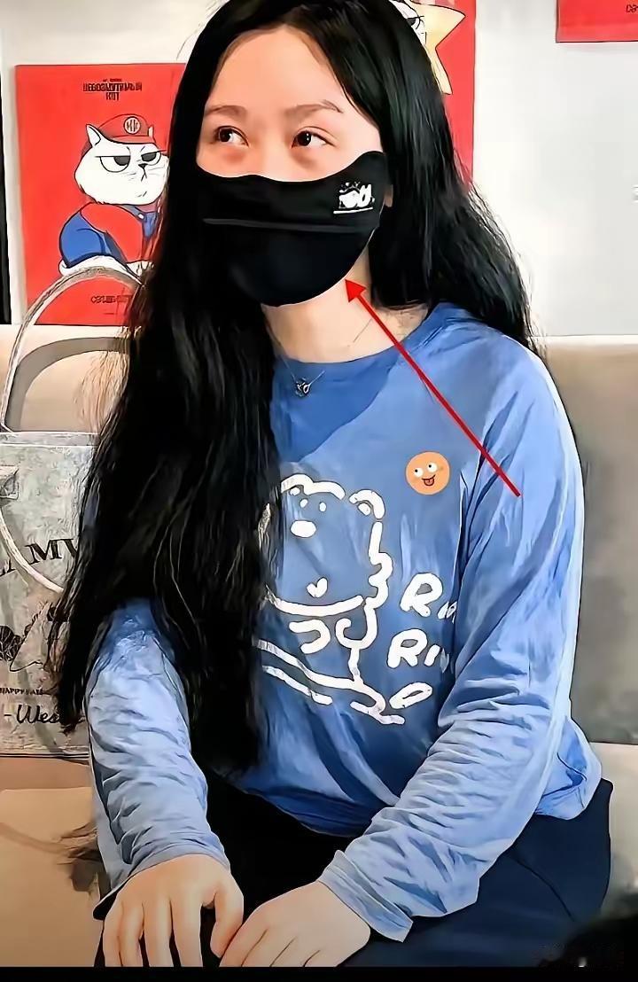 真的是一颗老鼠屎，坏了一锅好粥刚刷到北京李女士这事，把手里的茶杯重重磕在桌上。