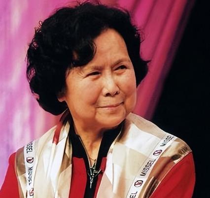 导演，杨洁回忆，拍摄西游记，火烧观音院，杨洁与制片人吵了一架，因为要烧观音院，烧