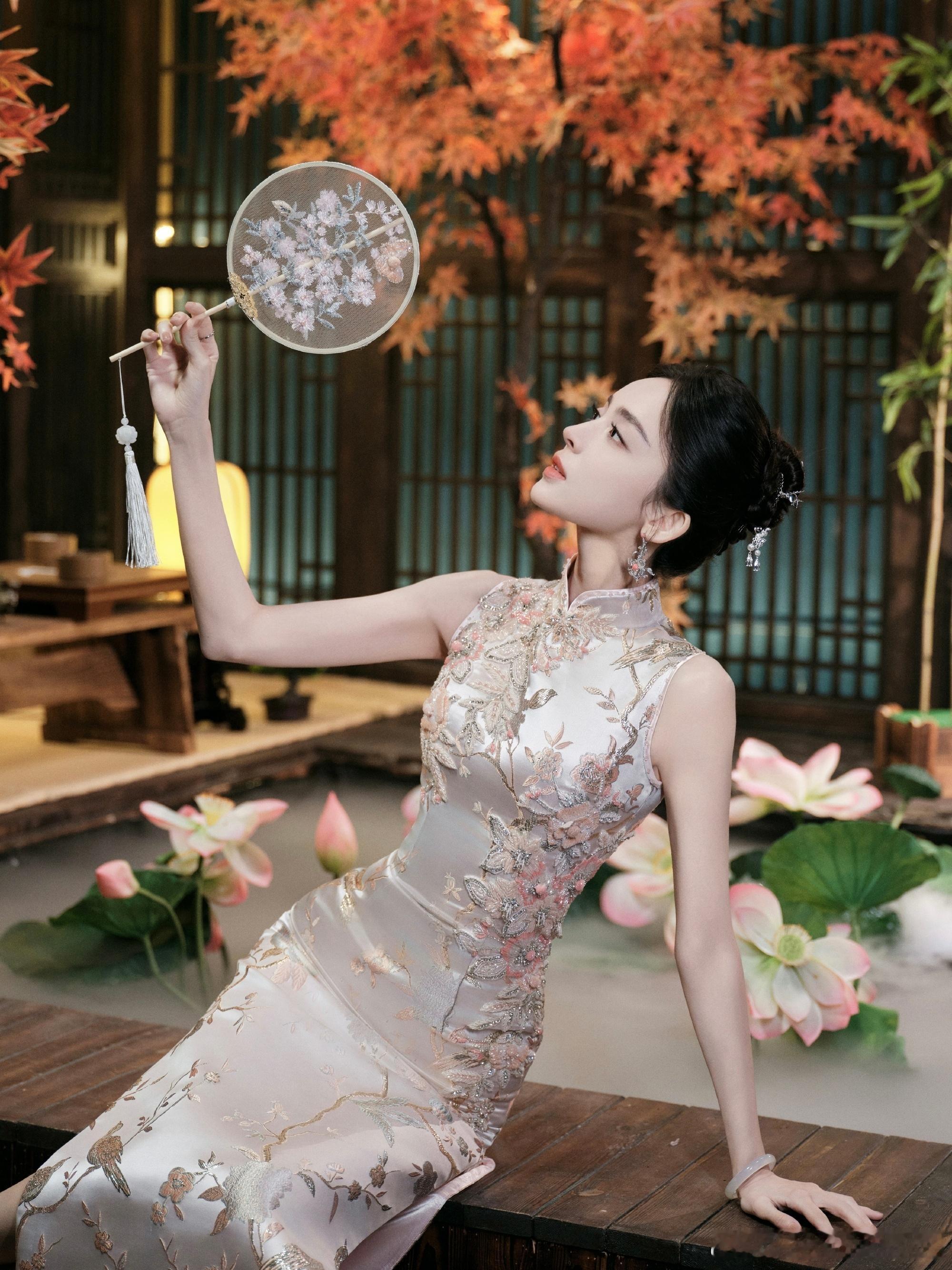 娜扎大年初三宜发vlog谁懂啊！娜扎大年初三发vlog太懂粉丝心，高冷外表下藏