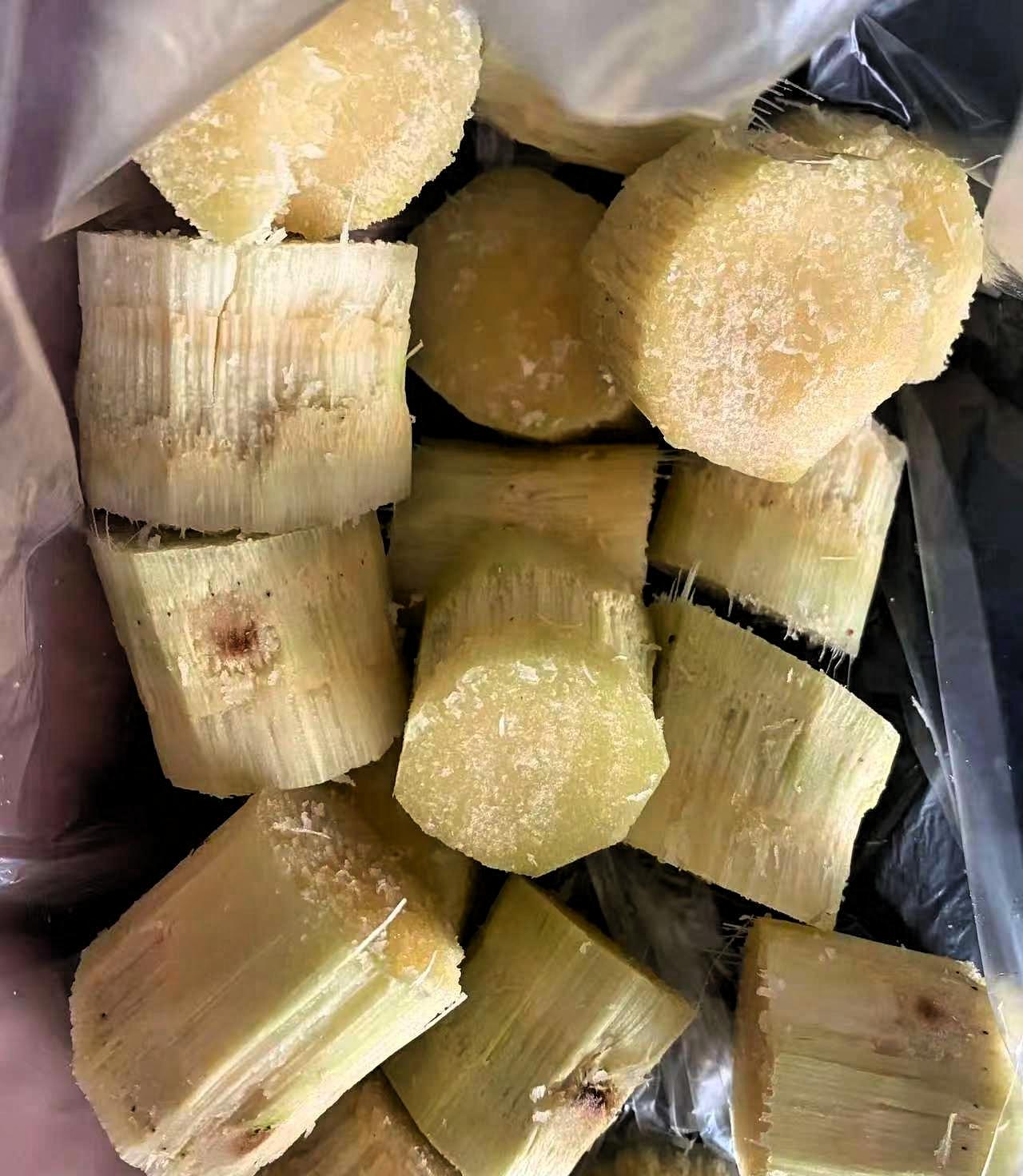 现在买甘蔗好奇怪，削甘蔗的人为啥就认定顾客，不要甘蔗节呢？花28块钱买了根