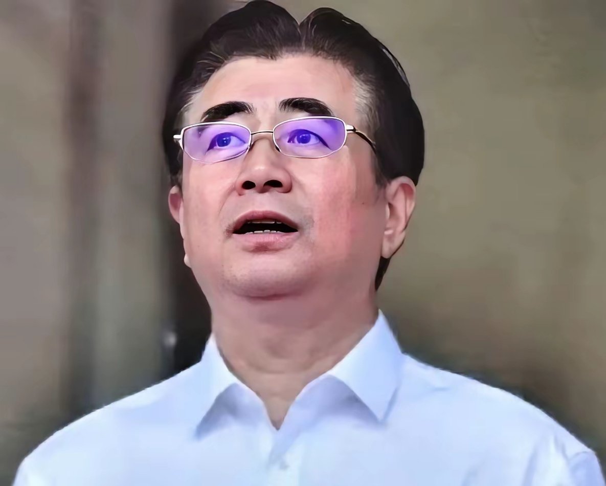 央视刚拒了国际足联天价转播费，足协反手就官宣：世界杯期间，中超中甲照踢不误，绝不