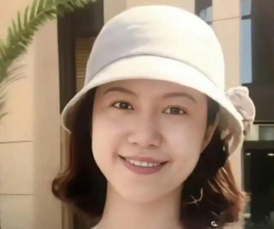 翁帆这步棋走得太绝了！49岁的她陪着103岁杨振宁在清华园过着神仙日子，21年