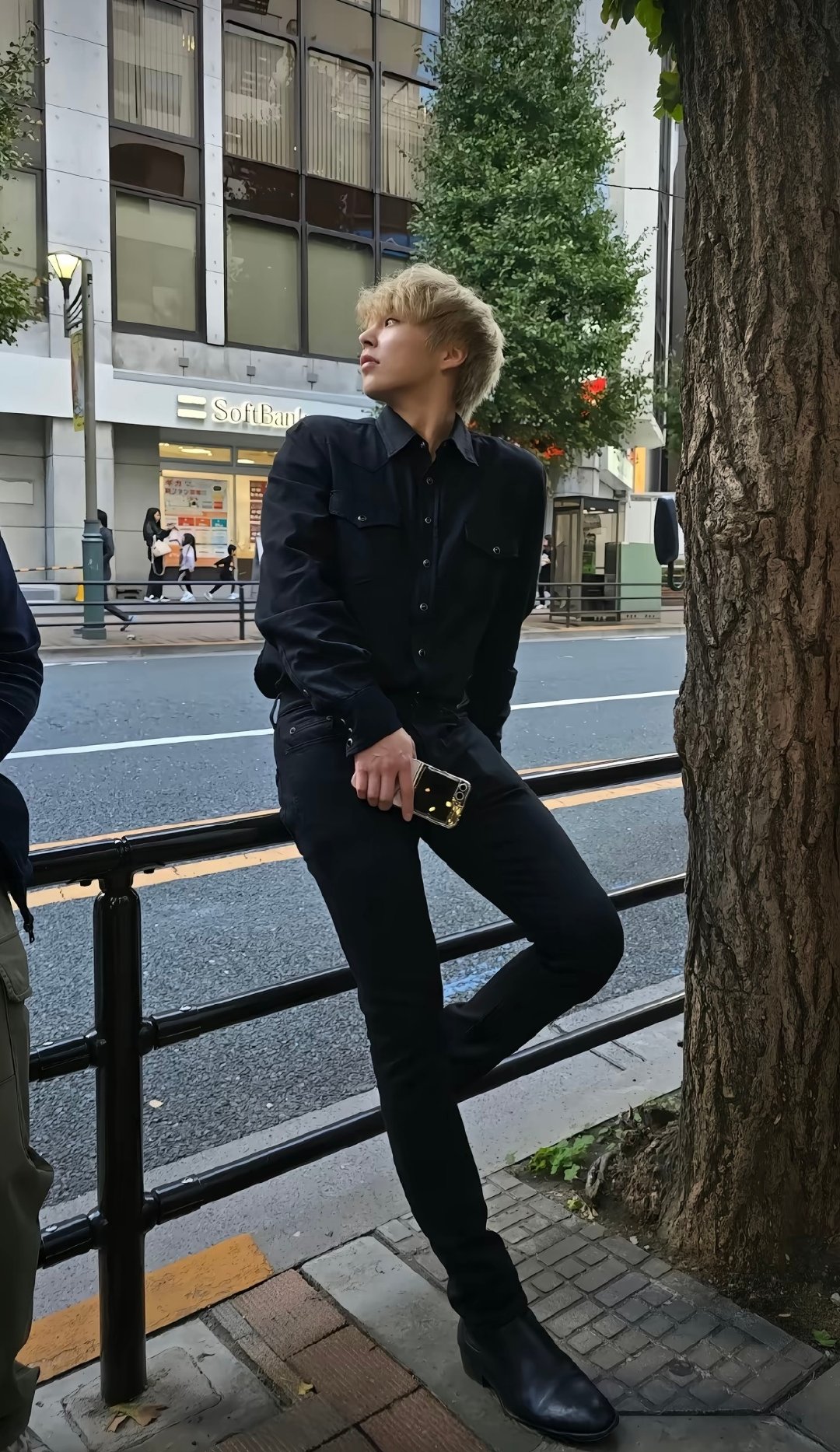 #金珉锡#和哥哥相比宇宙也就一般​