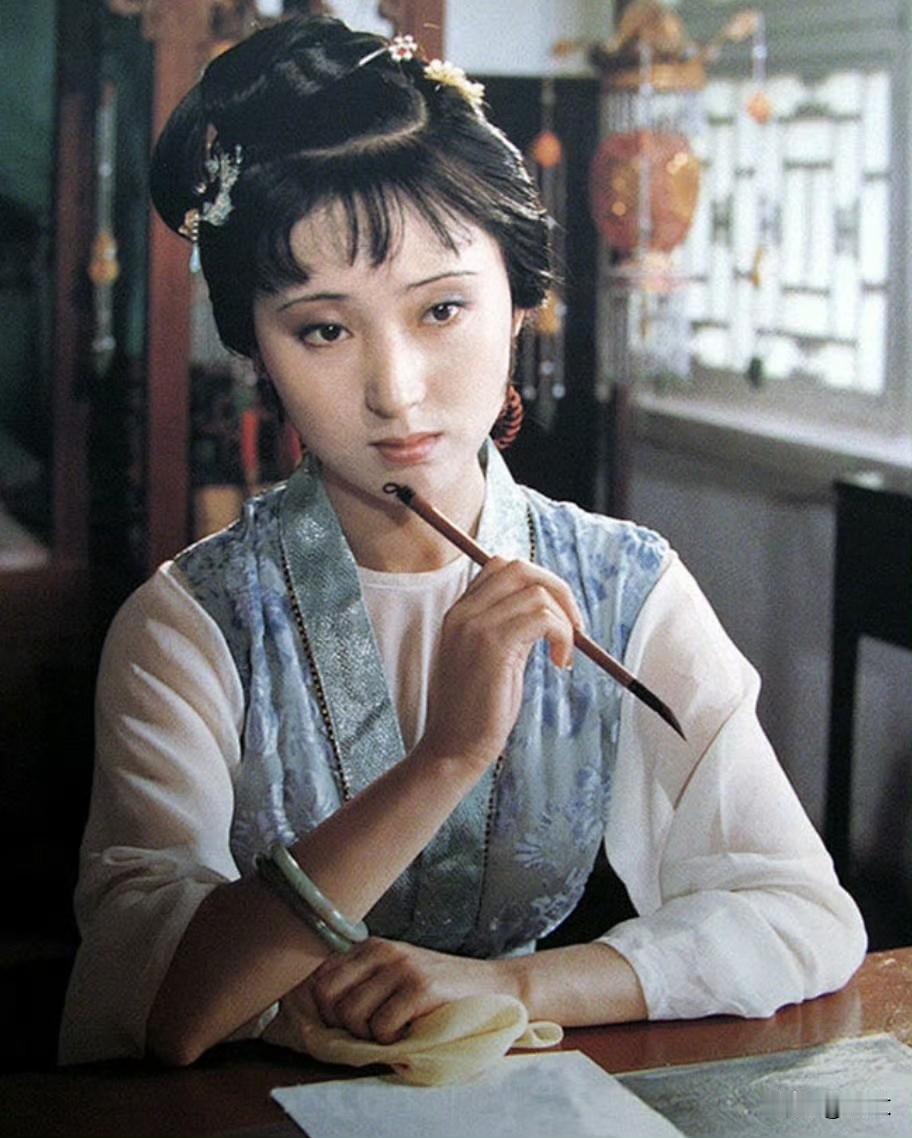 87红楼梦重刷一遍。感觉高鹗就不喜欢黛玉。黛玉从病到死，所有人不闻不问，由着