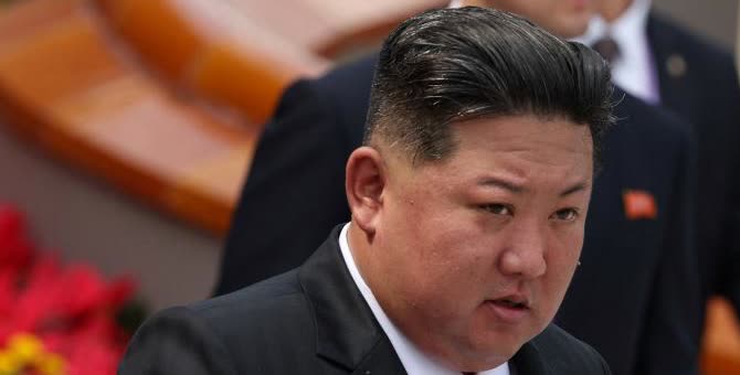 金正恩算是玩明白了，挨着中国建核弹基地，20年了，美国仍装作没看到，美国战略与国