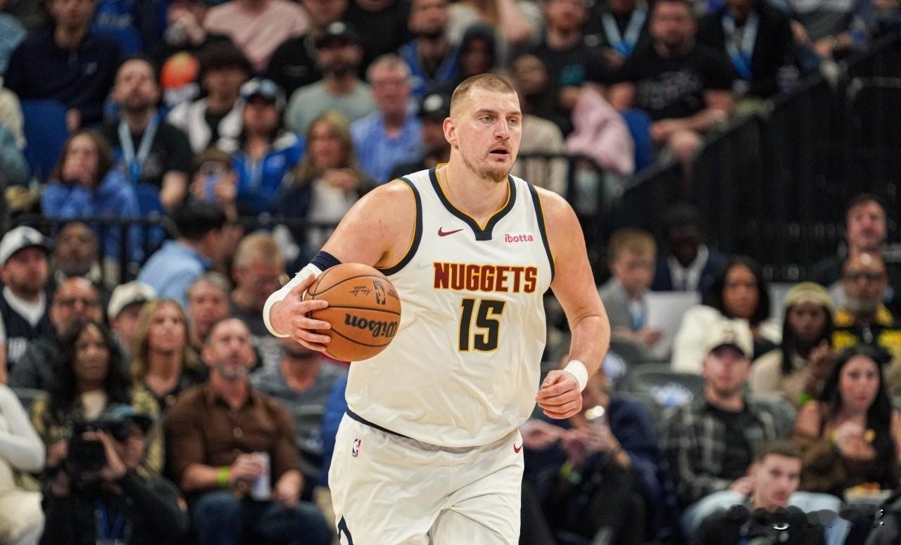 合理吗？约基奇受伤名记建议NBA修改评奖规则！今天，掘金队官方公布了约基奇的