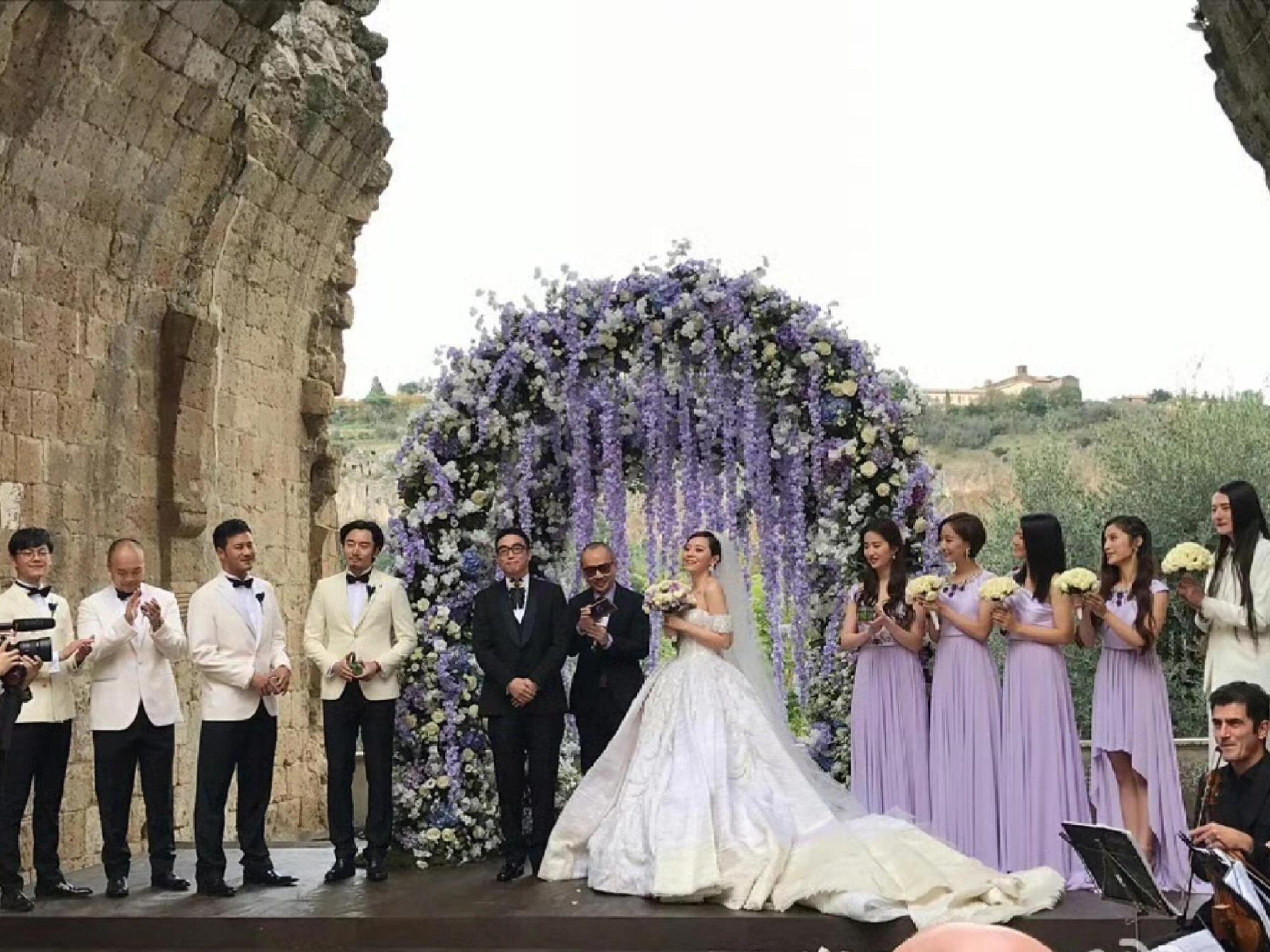 刘亦菲第一次当伴娘