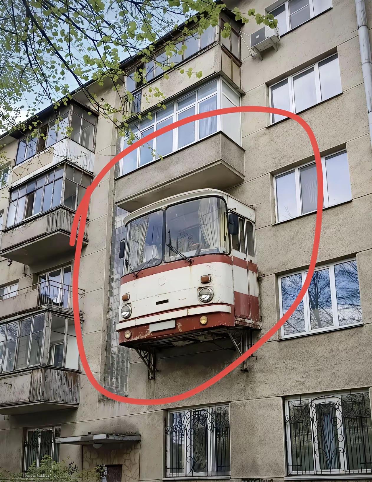 这种改造，物业和城管真的不管吗？要是你家隔壁装个这玩意儿，你能接受吗？