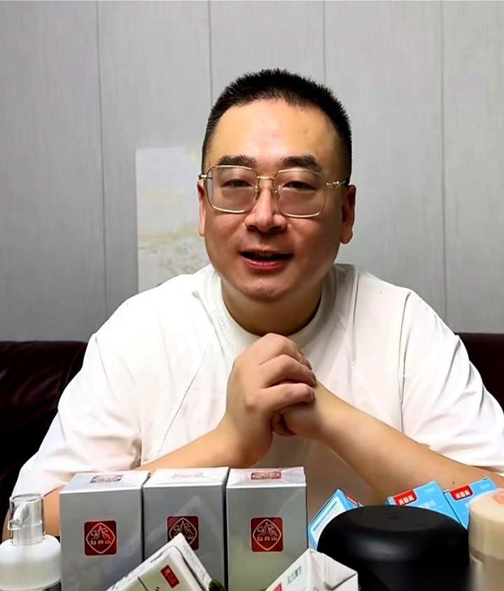 20万？那只是纯恶心人。真正让人后脊背发凉的，是人家早就挖好了坑，差点连环计给