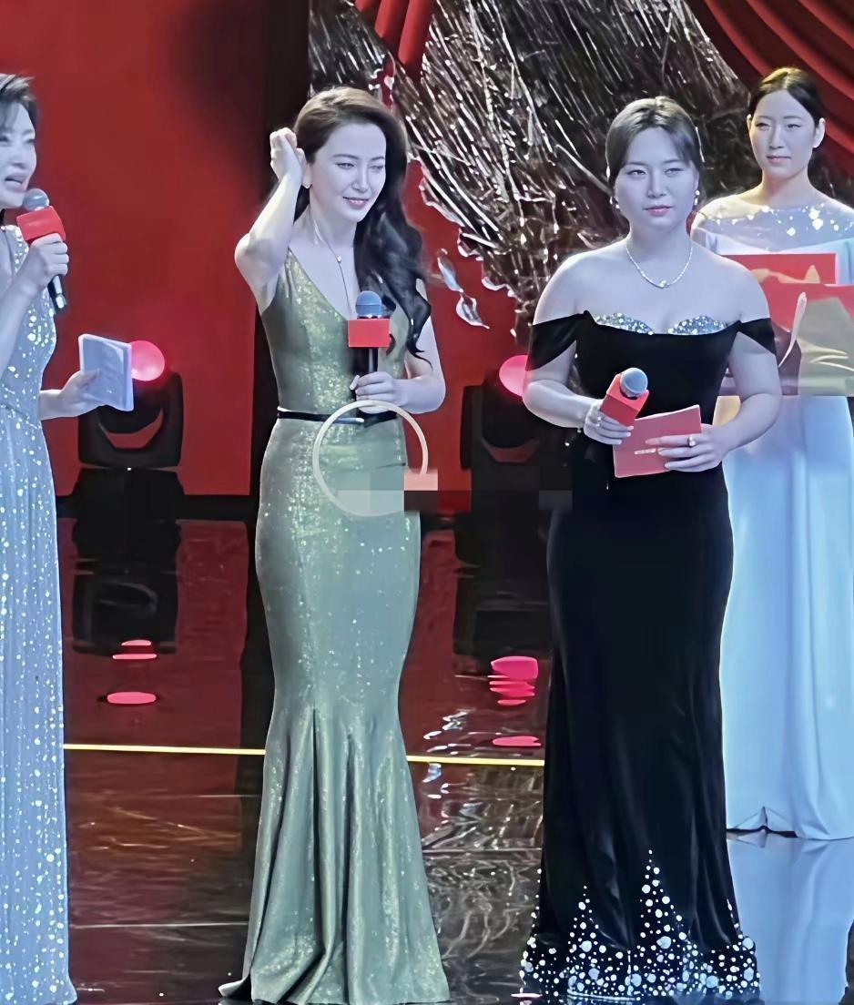 李雪琴这是瘦了多少，身材看着竟然跟李冰冰差不了很多了​​​