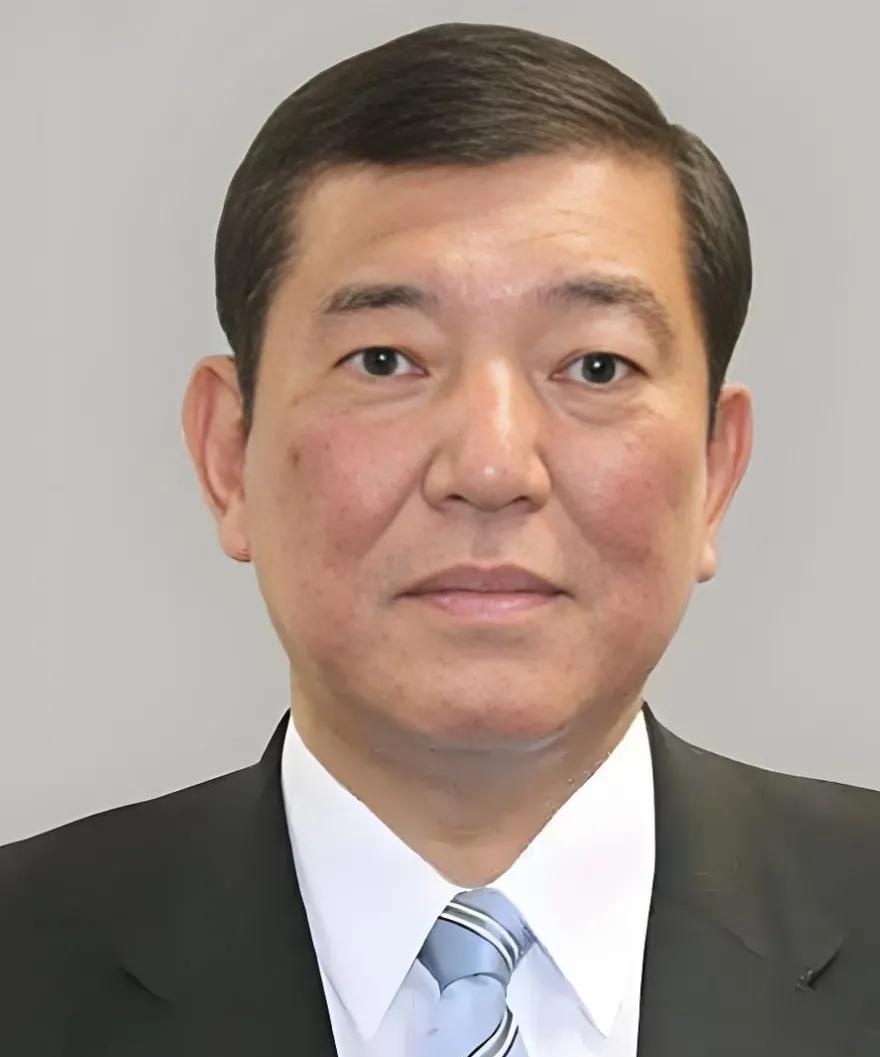 出乎意料！日本首相石破茂临时取消北约峰会行程，原定三天的荷兰之行说变就变，这事