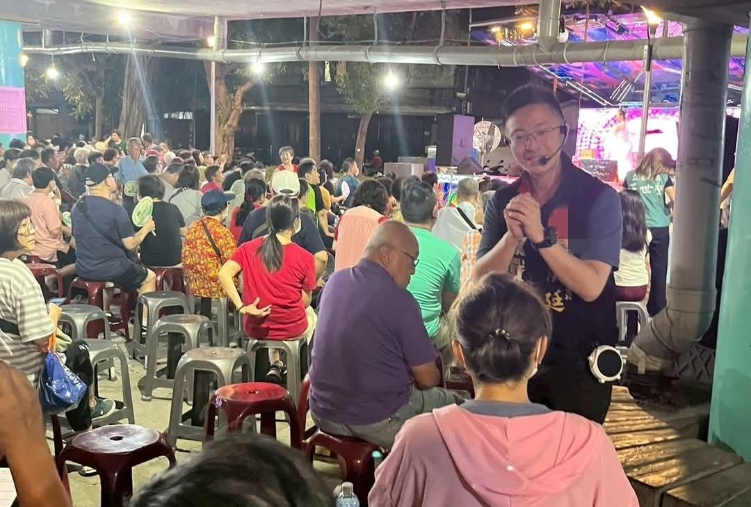 孤勇者侯汉廷！真正一线战斗的统派！大陆网友对于曾经的“新党三杰”应该是熟记于心