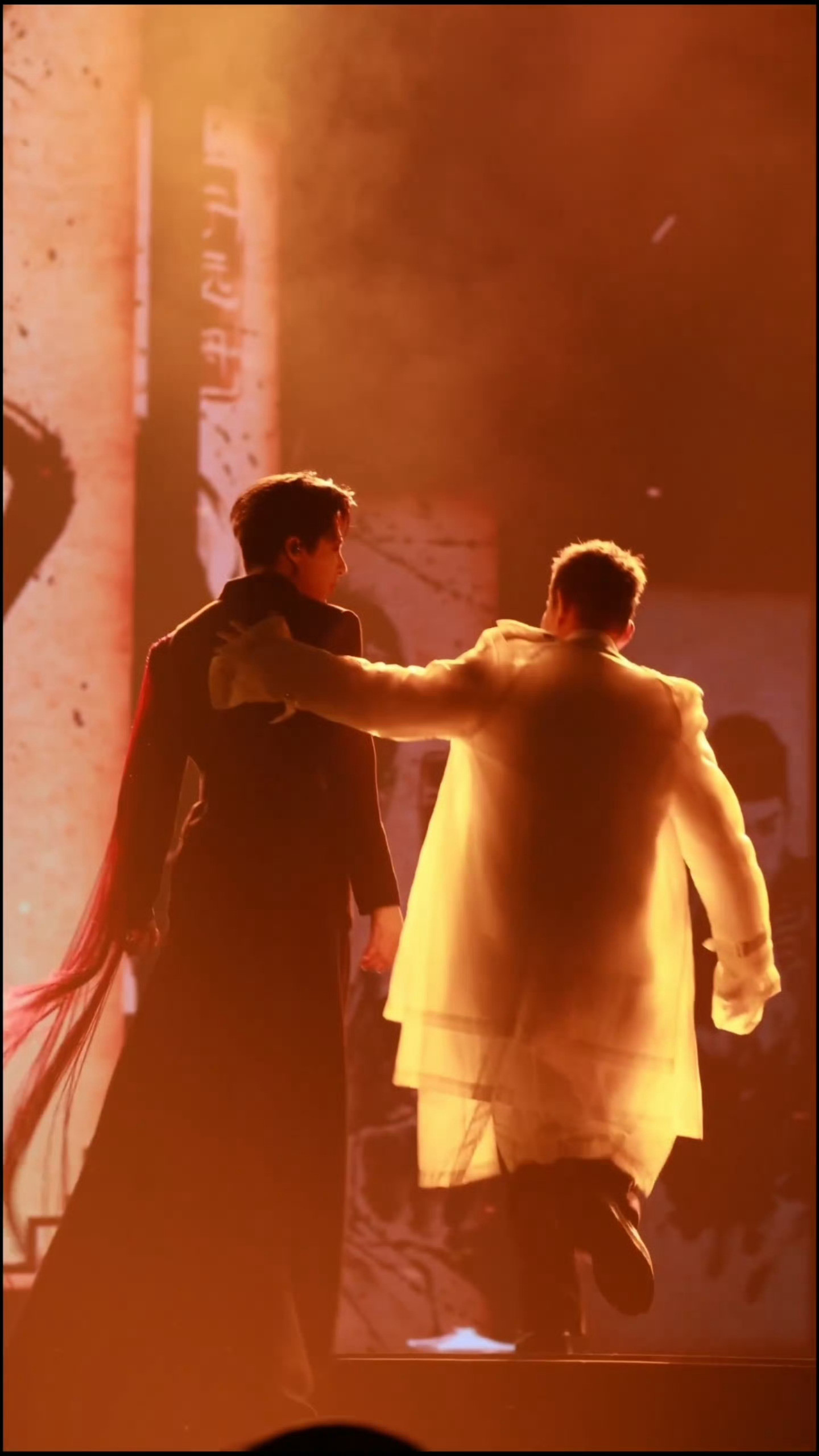 刘宇宁vs任贤齐。很喜欢他们两个在一个舞台！亦师亦友。真好。。，