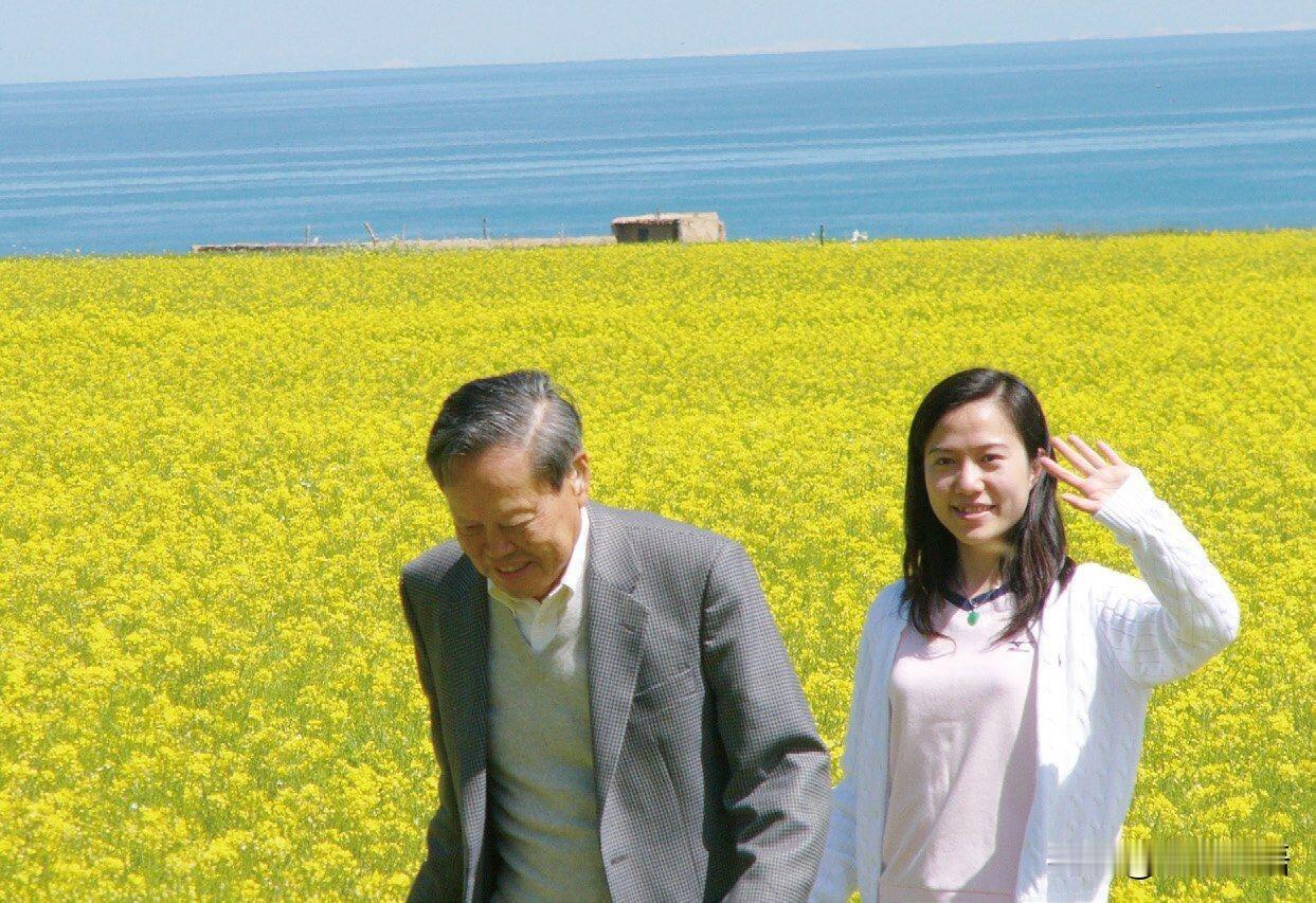 翁帆与杨先生：藏在称呼里的深情！看到翁帆这段文字，突然被戳中了。他叫她D