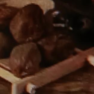 肝不好的宝子们有福啦！给大家分享几种对肝脏好的食物。首先是枸杞，它富含胡萝卜素