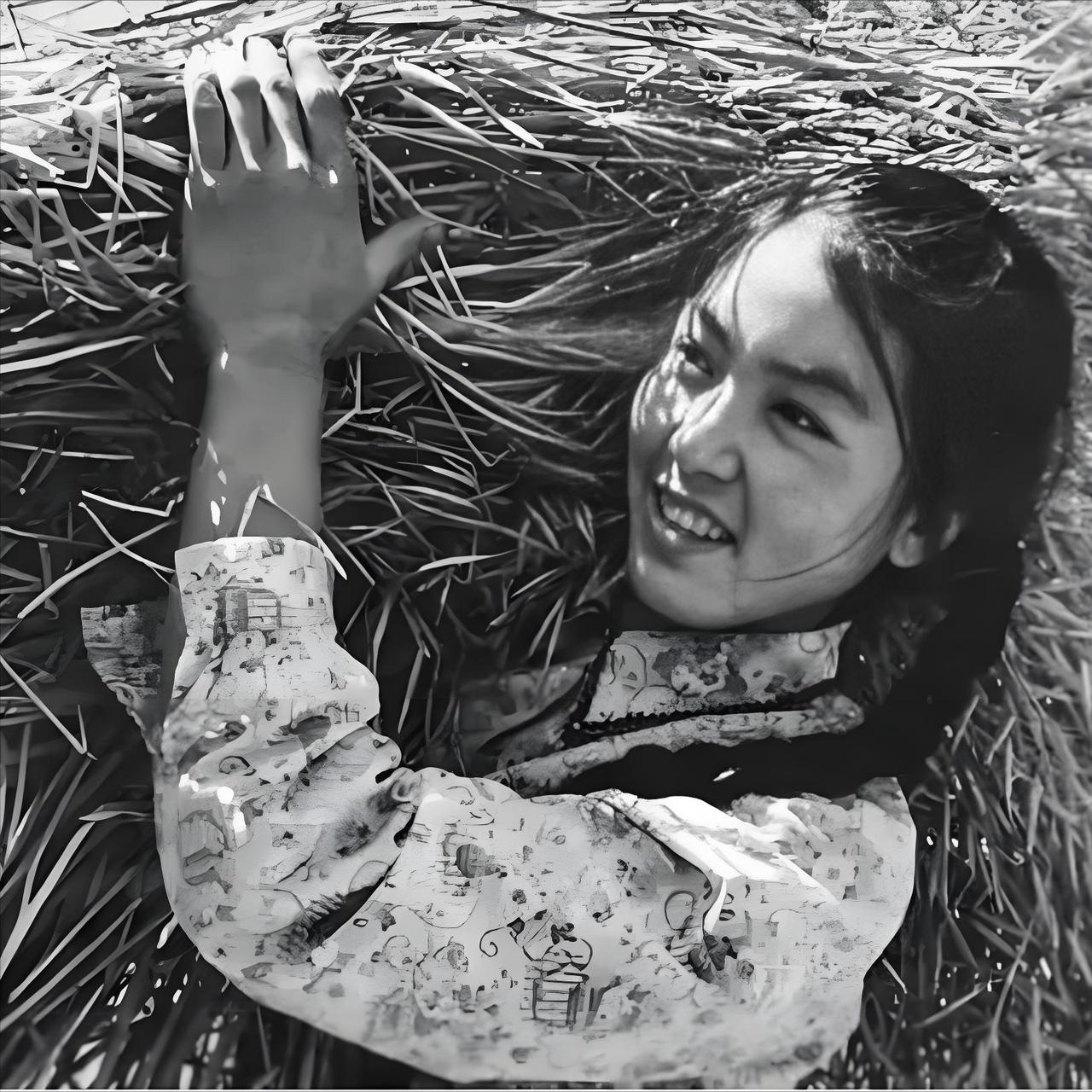 1977年，32岁的女知青刘琦返城无望，绝望中嫁给了一个献殷勤的当地老农。新婚夜