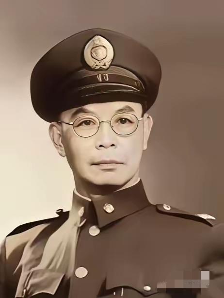 别再替吴石将军揪着心了!他的暴露从不是情报网的终点,反而藏着更隐蔽的“深海”后手