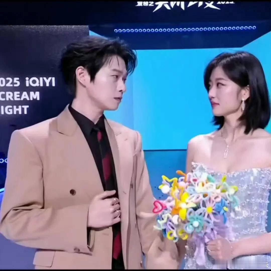 魏大勋孙千《无罪之身》红毯啊啊啊啊啊魏大勋好帅孙千好美无罪之身快播出吧两