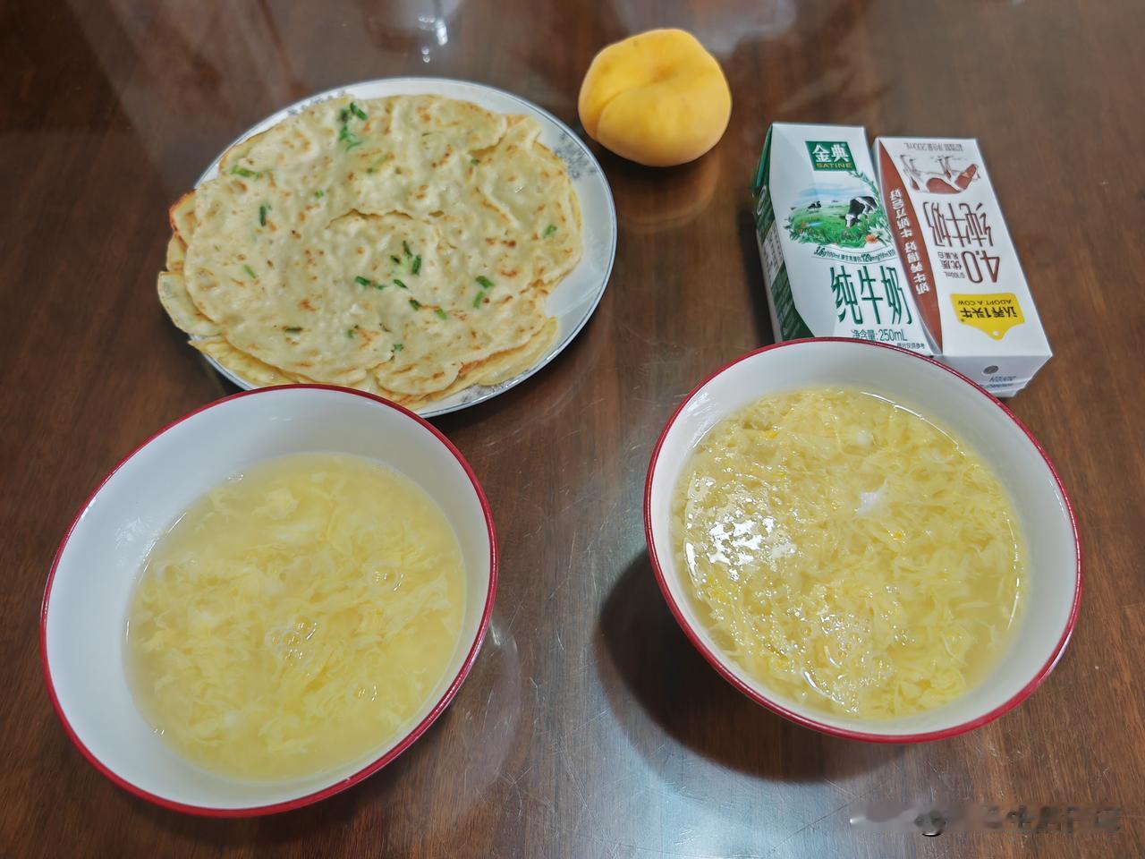 早饭吃什么？天气炎热孙子也没胃口了，昨天晚上临睡觉前，我问他早饭想吃什么？小家