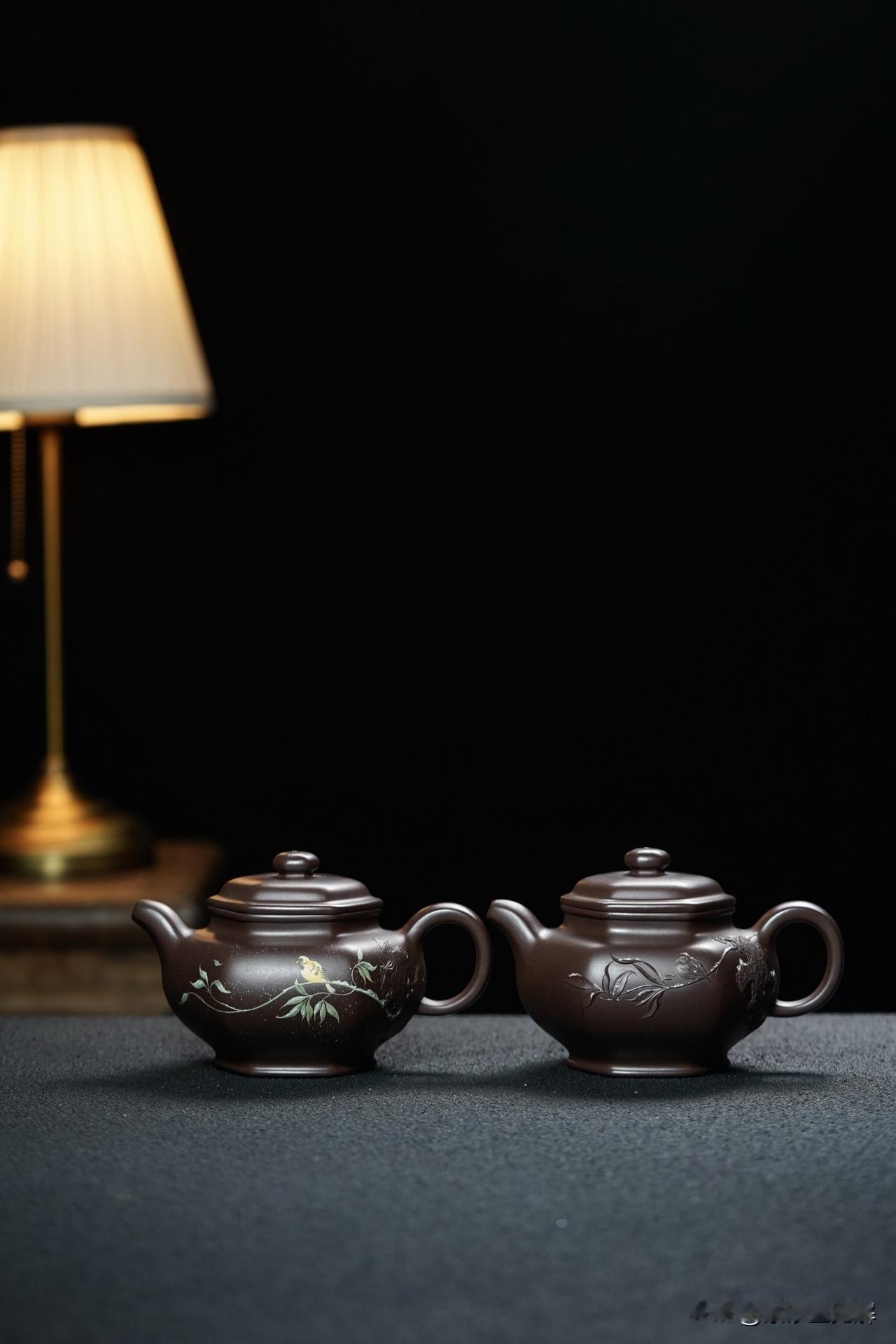 使用过的紫砂壶一定要让它完全阴干，不能够壶内有湿气存在。看壶是否干燥了：你可以放