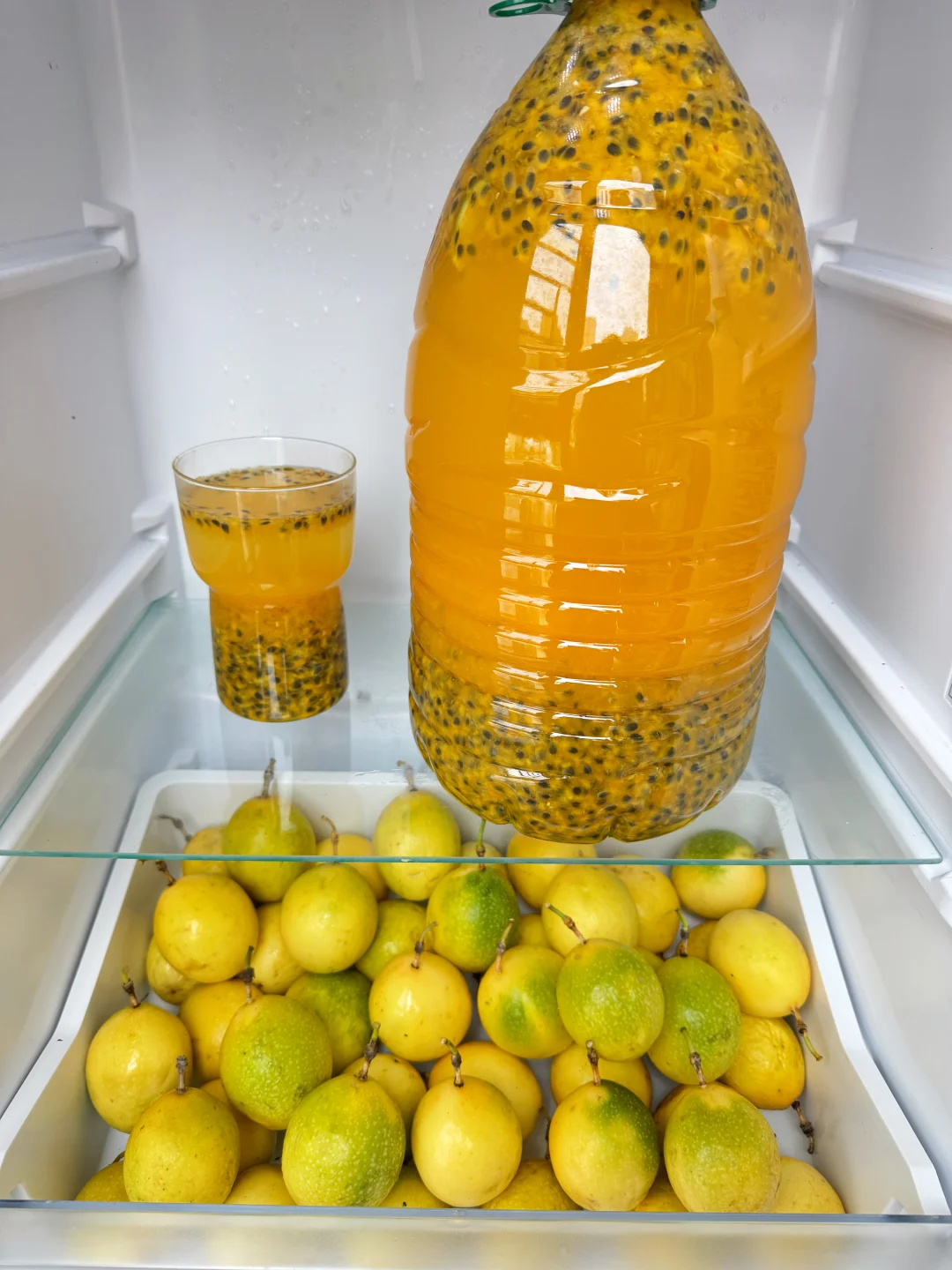 夏天请把奶茶换成他，让你白到发光！