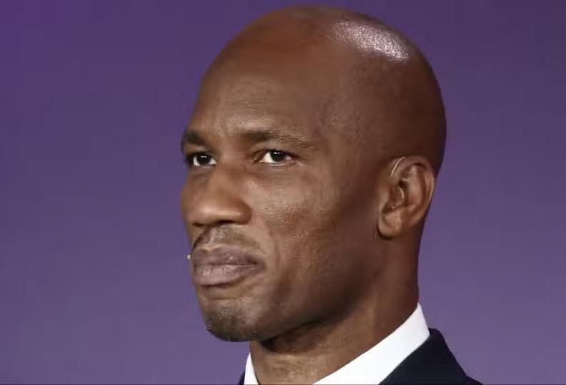 他懂球吗？德罗巴选历史最佳TOP3，竟没梅西C罗！切尔西传奇“魔兽”德罗巴最近