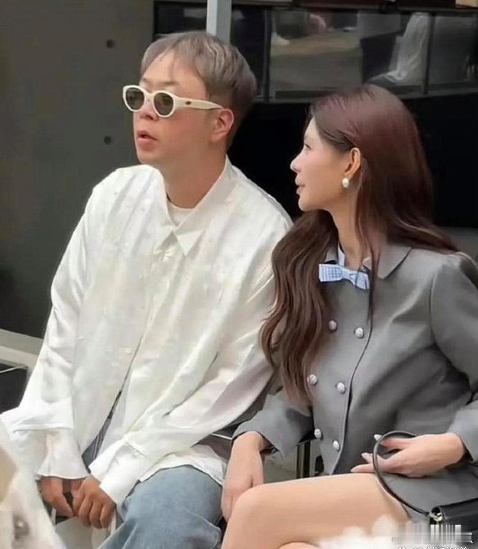 杜海涛如今的模样变化不小，也能看得出来，沈梦辰对他是真心相待。