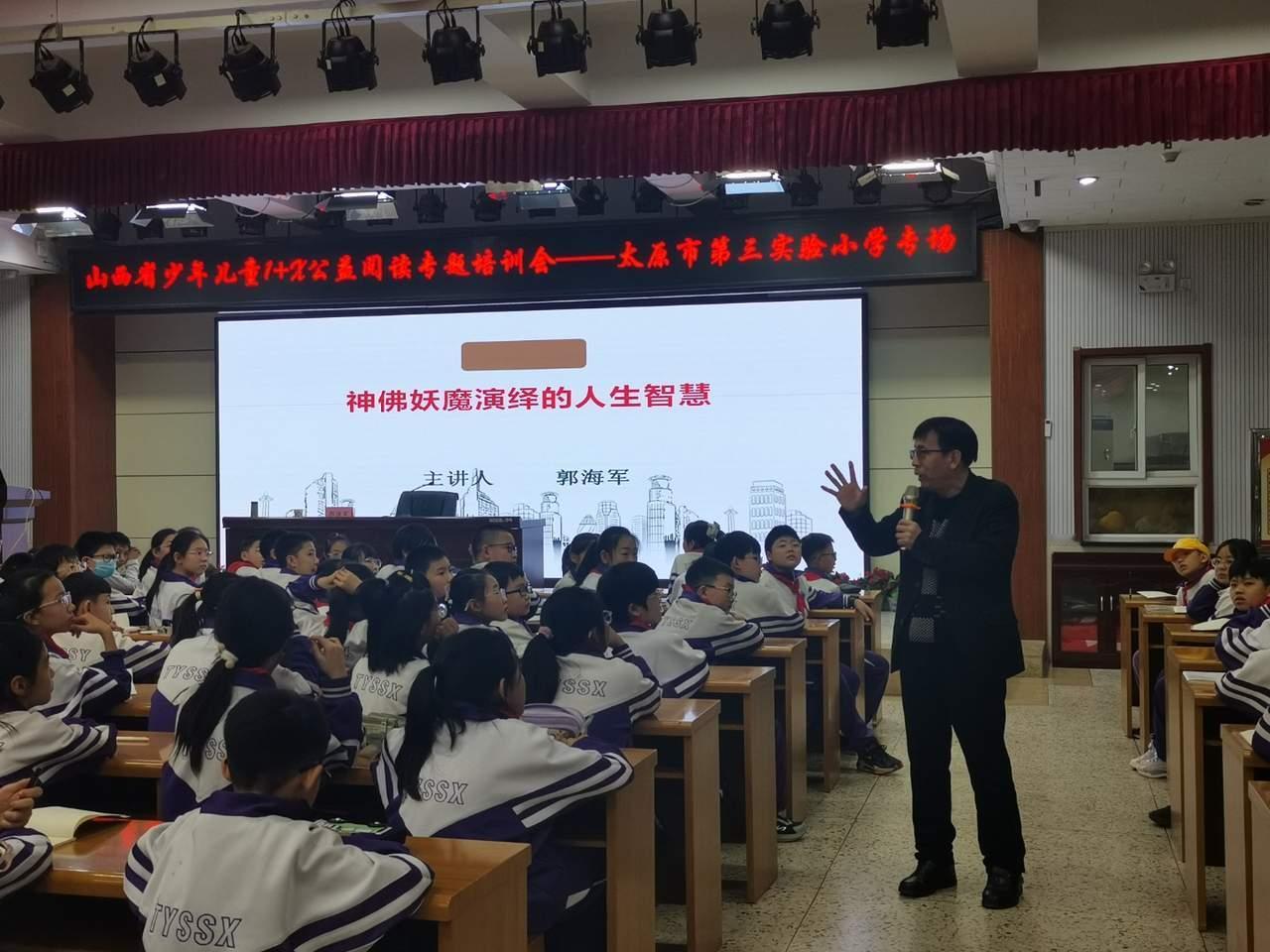 课堂讨论很多时候其实就是个形式。你给的学生时间长了，浪费课堂时间。给的时间短了，