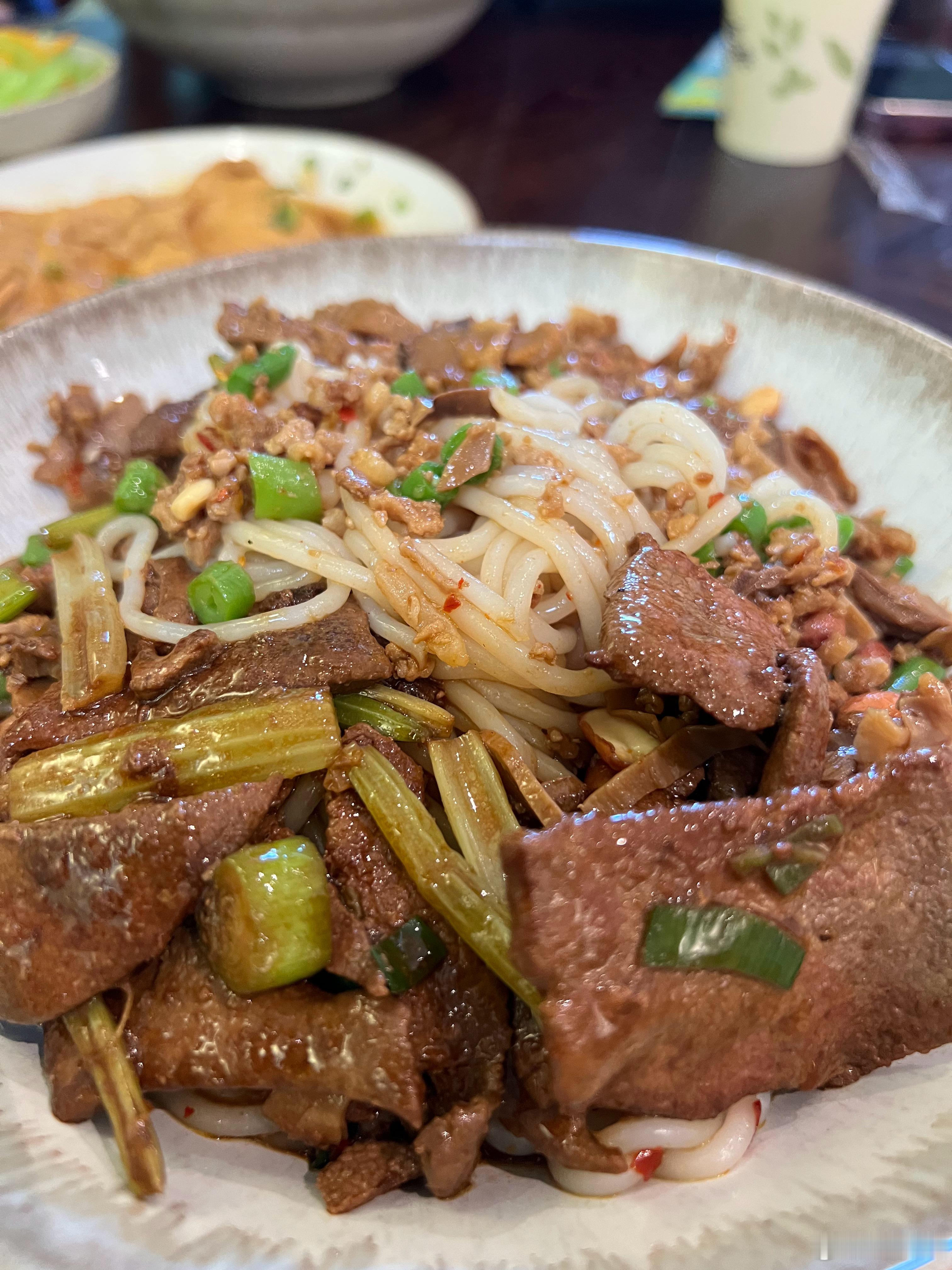 乐衢拔草了，还行，专门去有点远了。​​​