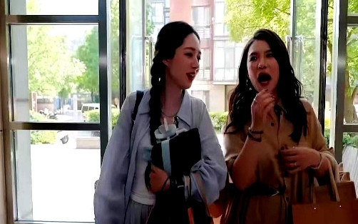 看到郭碧婷那个采访片段真给我整笑了！谢依霖问她是不是经济自由了，结果人家张口