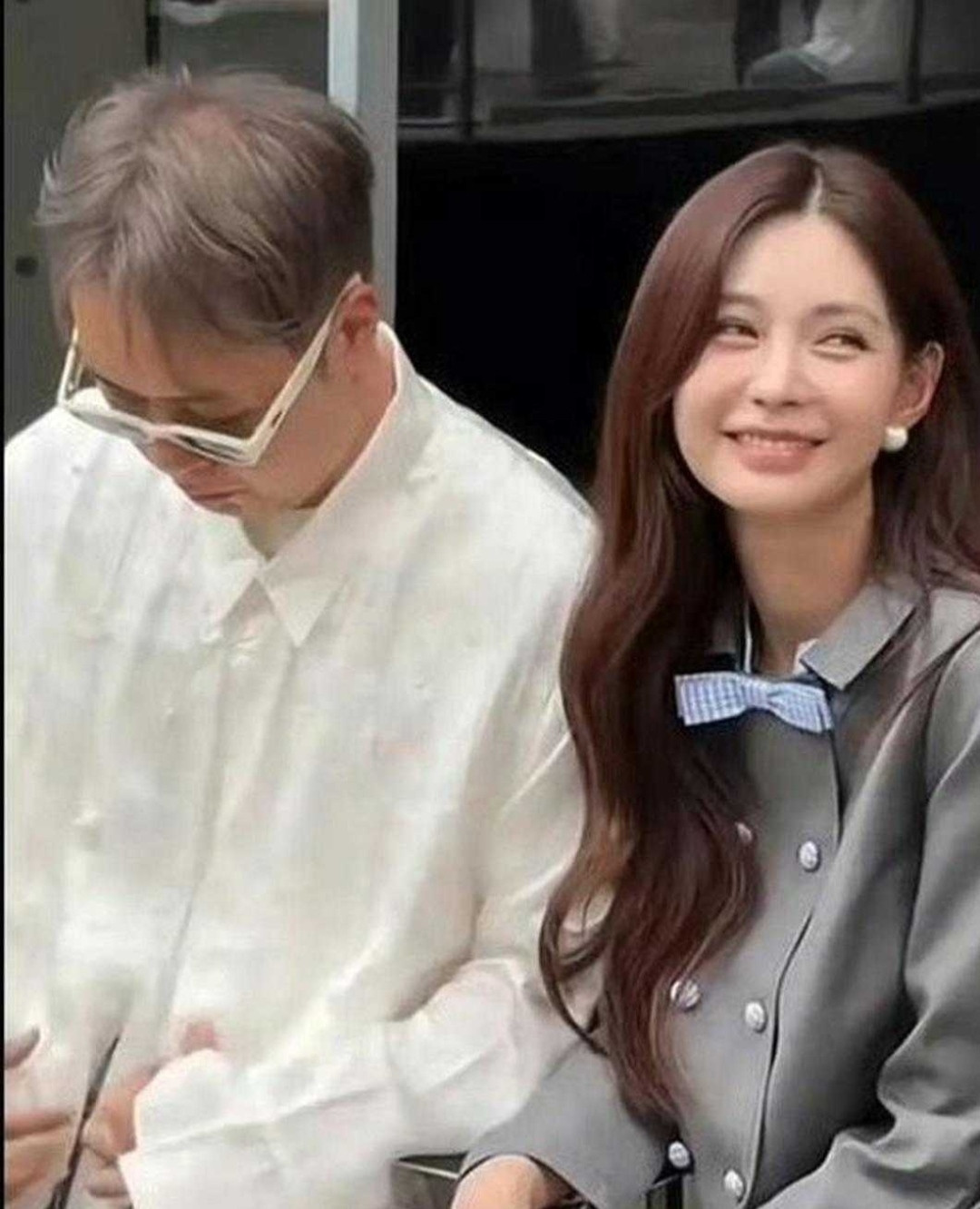 当看到这两口子的时候，大家有什么感受？近日，有游客在郑州动物园偶遇她和杜海涛。沈梦辰依然白到发光，杜