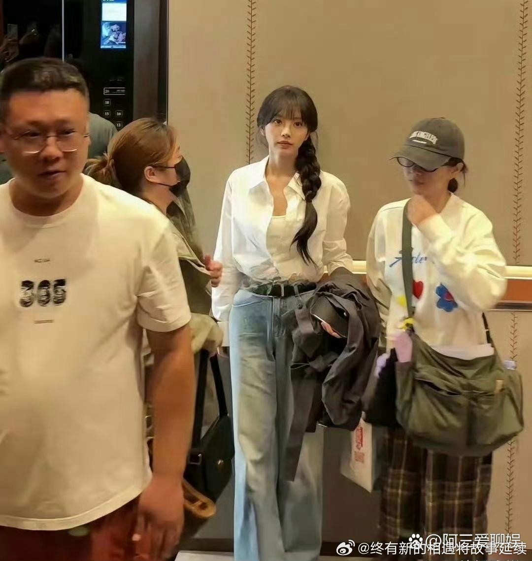 田曦薇什么时候变的这么高大了呢？田曦薇不是韩女降临是中女降临