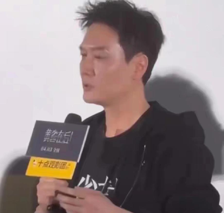 七夕不约会！冯绍峰带儿子逛环球影城，离婚后育儿分寸感圈粉七夕这天，