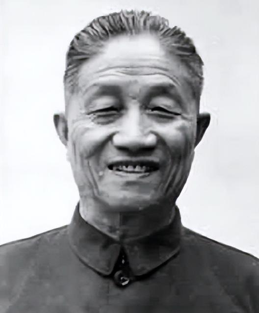 1935年9月，红一方面军抵达陕北后，周恩来第一时间召见红二十五军负责人程子华，