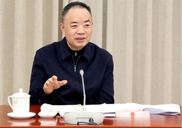 四川省人大常委会原副主任宋朝华被开除党籍, 辞职3个月后落马