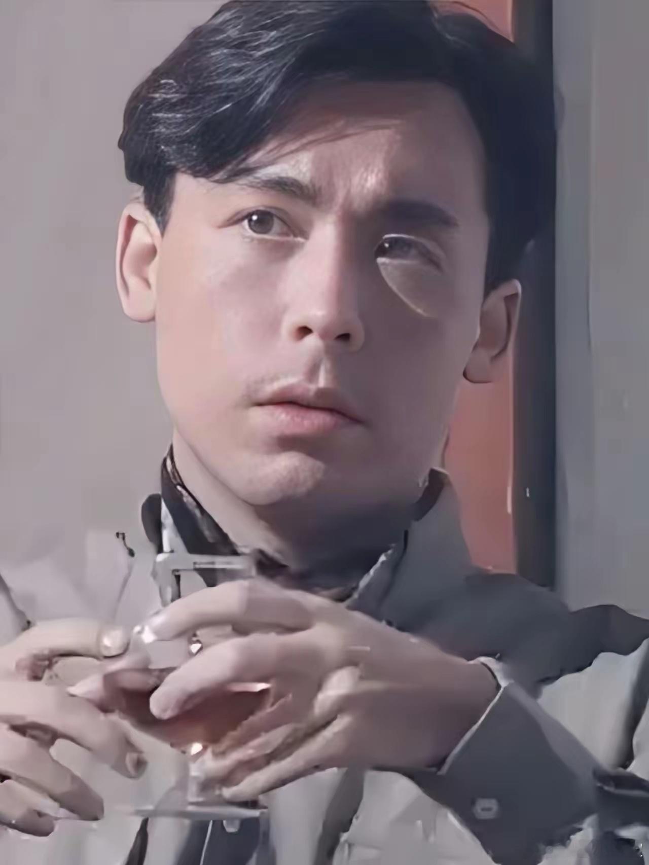 我可以接受雷宇扬62岁就走了，也可以接受他个子不高，但有一点不能接受，就是他在4
