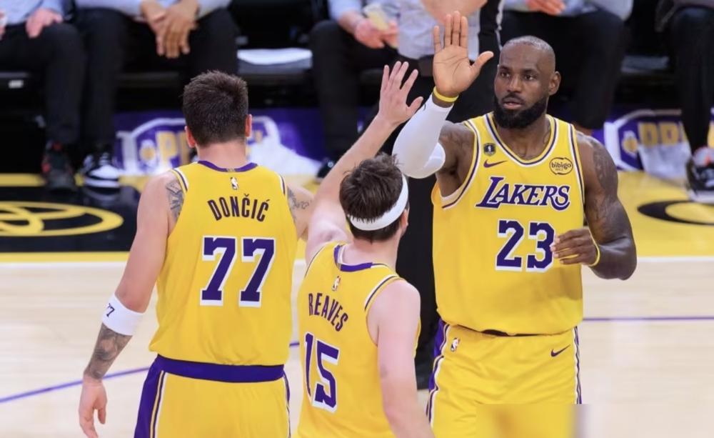 湖人最后15场：预言10胜5负，现实打脸还是封神？湖人6连胜，西部第3。有