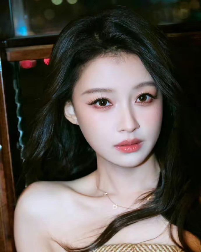 孙怡开车这事就能看出，她是不会再结婚了400万的法拉利，20万的皮草，她是