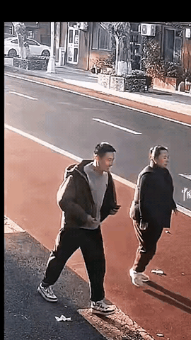 威海那对夫妻留下15万转身离开钱不算多却是普通人能拿出的全部心意山东